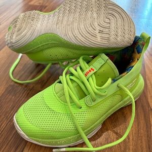 Under Armour Sour Patch Kids x Curry 7 GS lime - 2.5Y